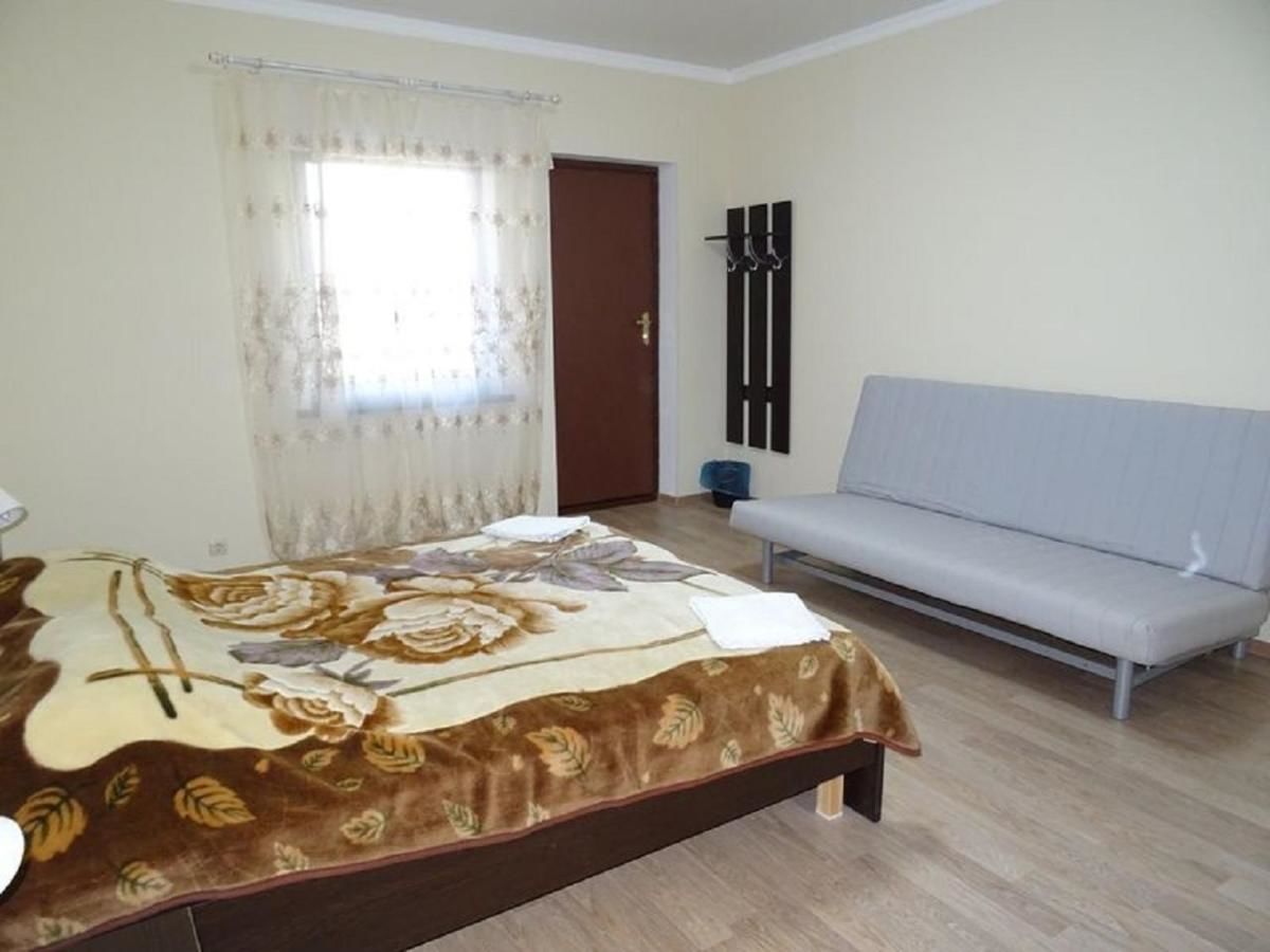 Отели типа «постель и завтрак» Гостевой дом «Лавровишня» Сухум-46
