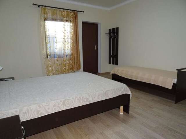 Отели типа «постель и завтрак» Гостевой дом «Лавровишня» Сухум-42